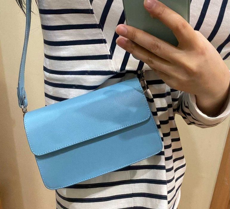 Кожаная сумка бренда Reframe