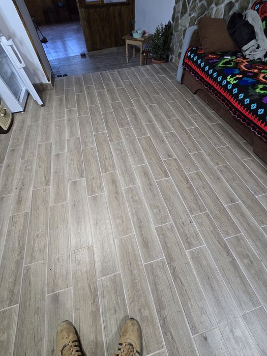 Construcții, renovări.