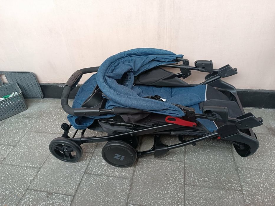 Cărucior copii, cădiță de baie și marsupiu bebeluși.