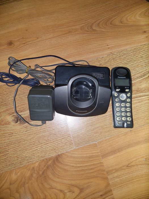 Телефоны Panasonic три штуки