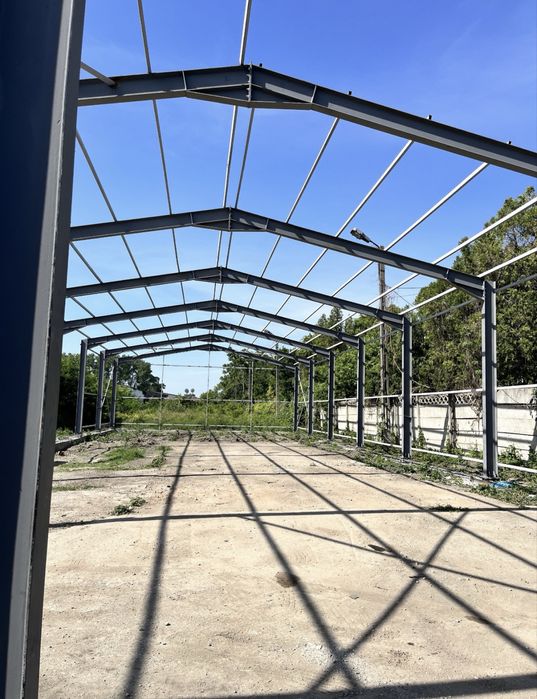 Vand hala metalica de 12 m x20 m x3 m acoperit cu panou