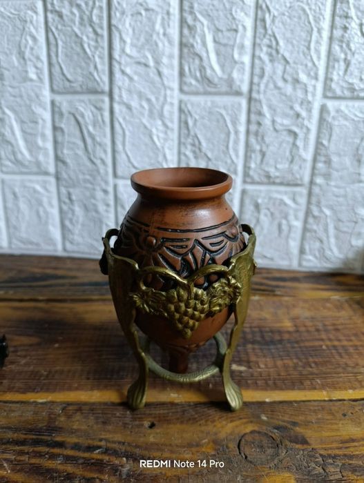 Стар бронзов плътен обков със малка делва