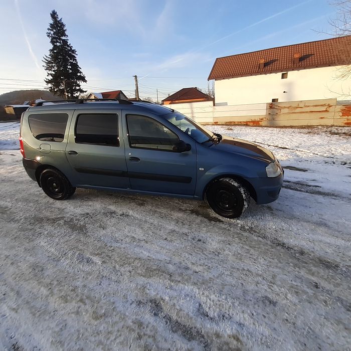 Vând dacia Logan mcv
