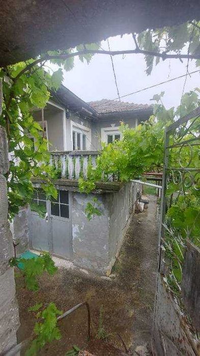 Продава се Къща в с. Владимирово, Област Добрич - 100 кв.м за 240 €/кв.м - Снимка #2