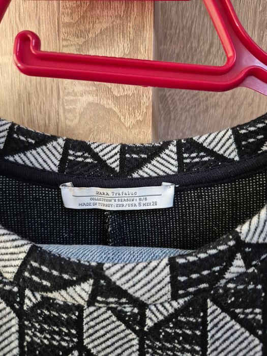 Нова ZARA Trafaluc рокля S – черно-бяла, стилна и удобна