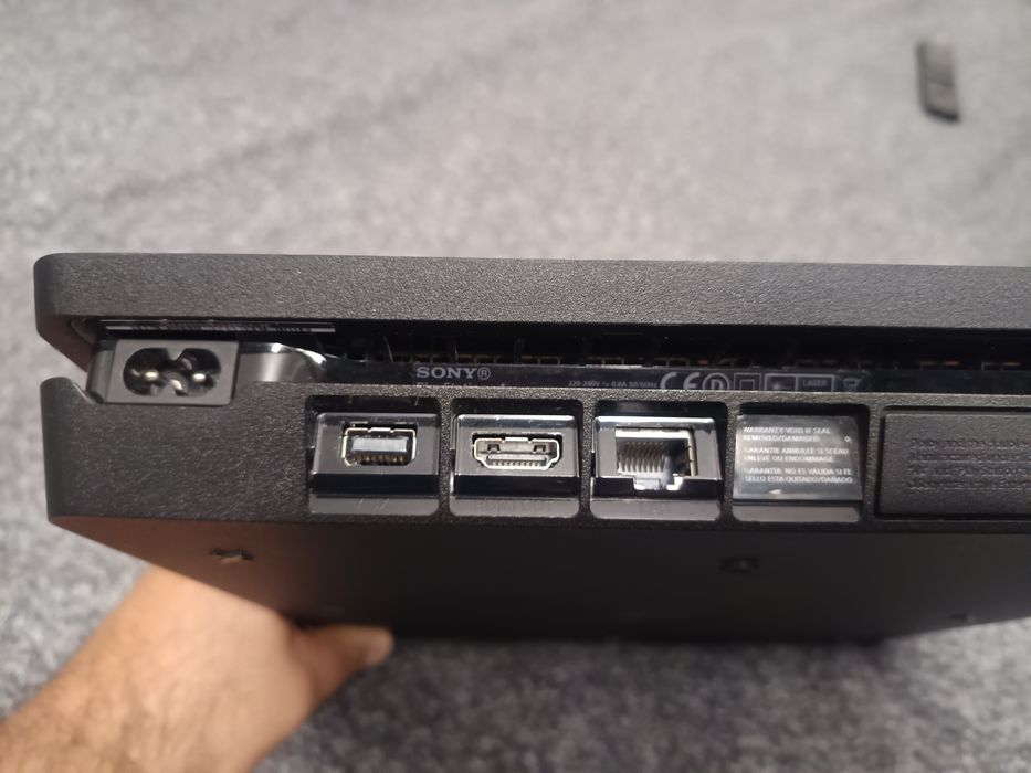 PS4 slim modat (decodat)