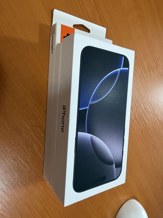 iPhone 16 Pro Max Black Titanium – 256 GB – stare perfectă