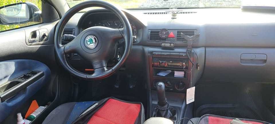 Skoda Octavia 1 1.6 benzina