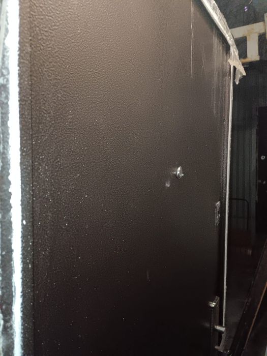 Дверь входная продаётся