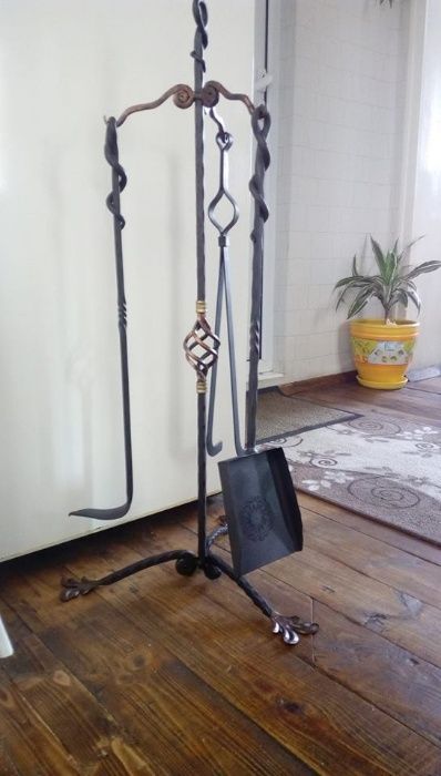 Стойка за камина от ковано желязо, изцяло ръчна изработка