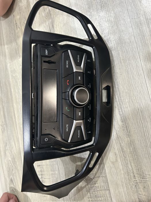 Авто магнитола Lada Vesta