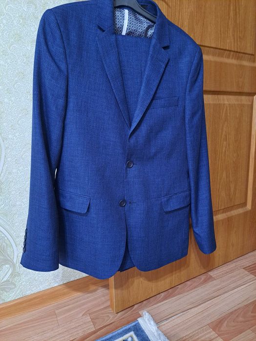 Продам кастюм с шалбаром