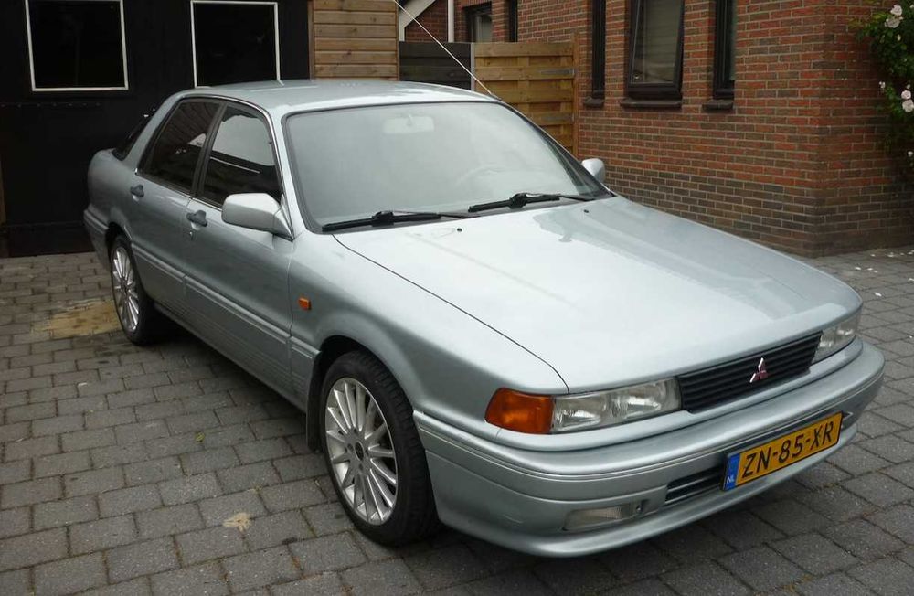Десен мигач за Mitsubishi Galant VI (88-93 год.)
