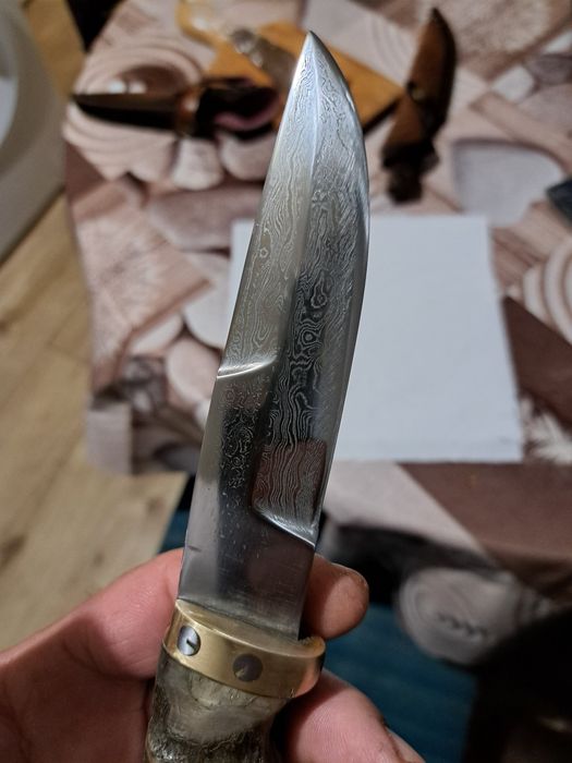 Ловен нож от дамаска стомана
