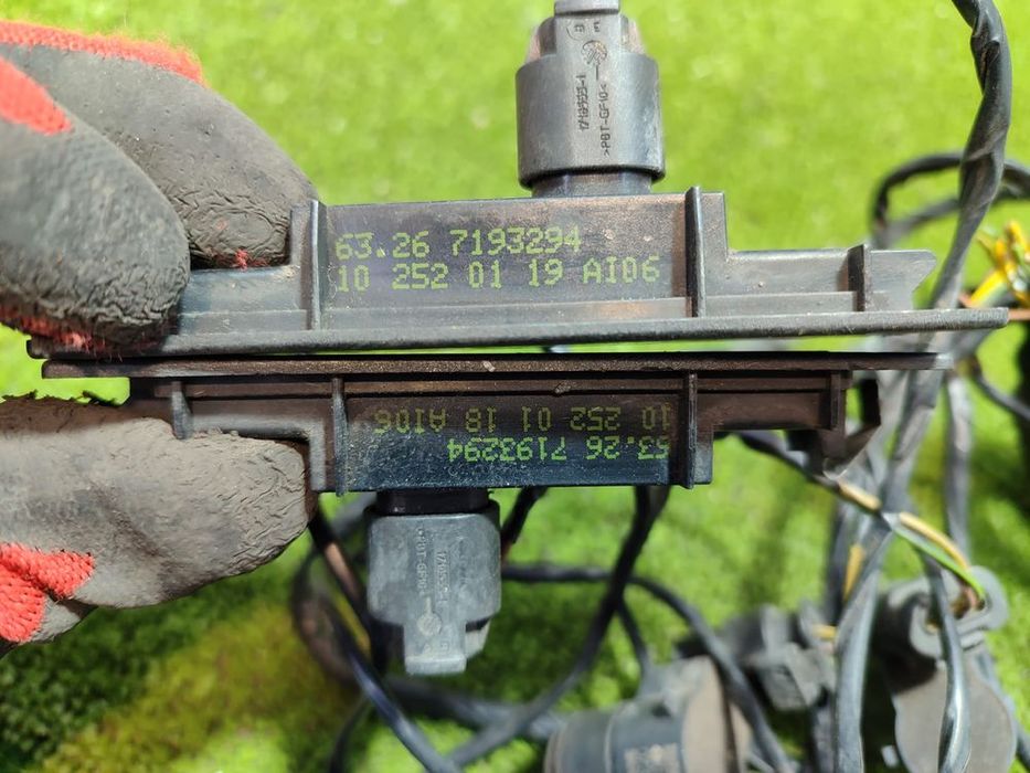SENZORI PARCARE SPATE + ILUMINARE NUMERE BMW 116D 2010 E81 E82 E87 E88 2.0 DIESEL MANUAL COD OEM 63267193294 / 7193294 / 6988965 / 0263003745 / 2004-2