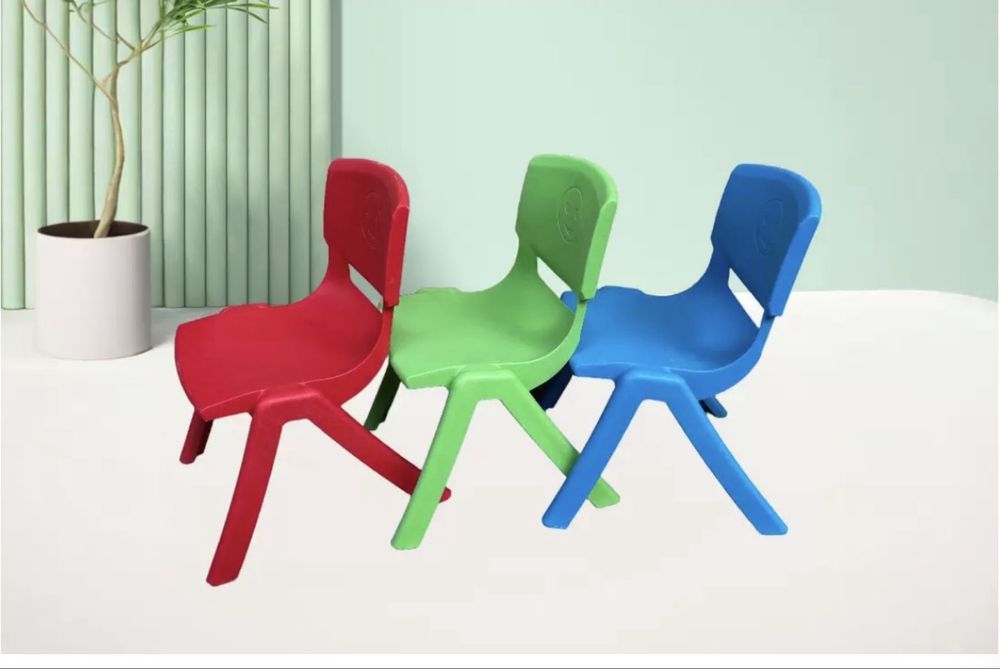 Стул пластиковый детский