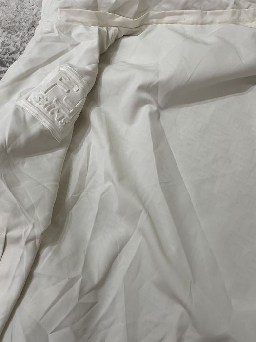 Продам костюм, ветровку