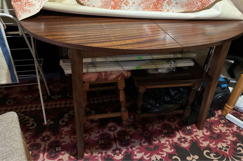 Виенска закачалка и маса