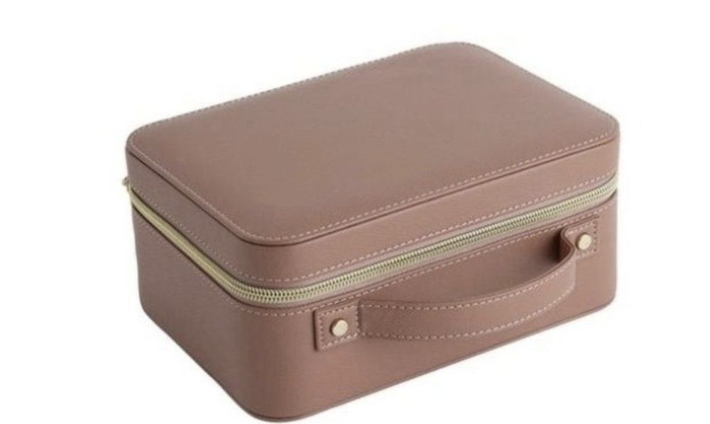 Cutie make up/cosmetice cu oglindă luminoasă Avon Vanity Case