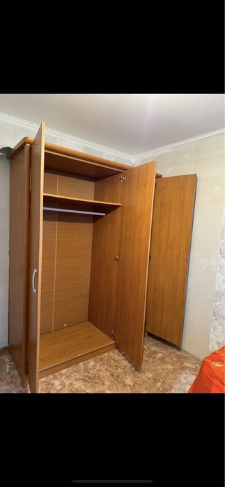 Продам вместительный шкаф для одежды