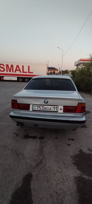 Продам машину BMW