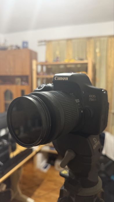 Canon EOS 750D + 3 obiective