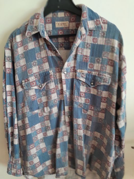 Продавам мъжкa риза Madoc