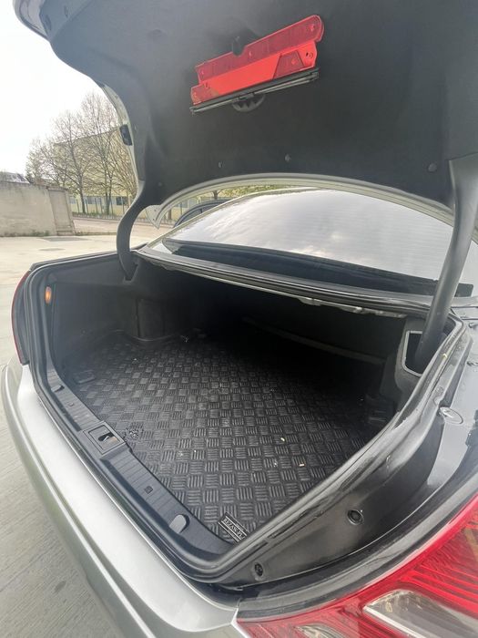 Мерцедес Е220 Автоматик 3149 евро