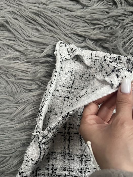 Елегантна карирана пола SHEIN