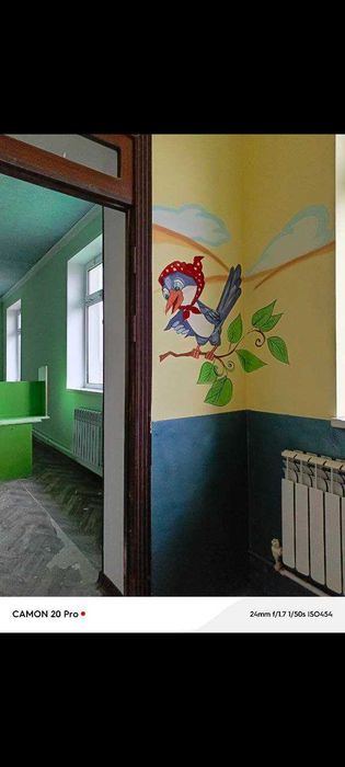 Rassom hizmati bog'cha va shunga o'xshash joylarga rasim chizamiz.