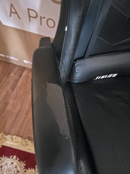 Продам игровое кресло
