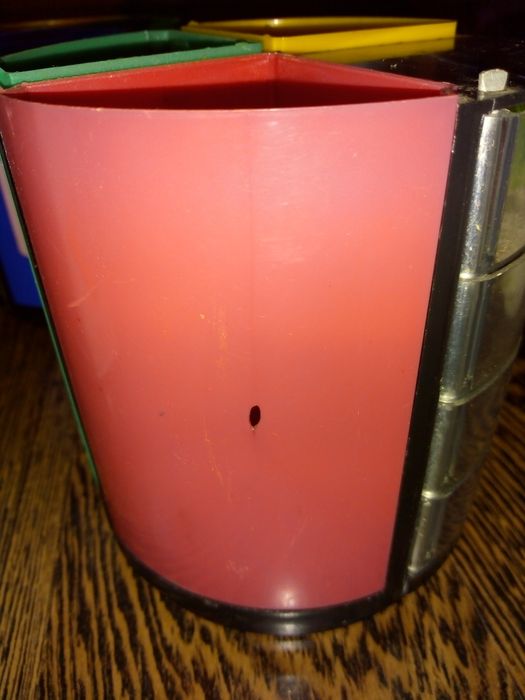 Органайзери за бюро/моливник/цената е на бр.