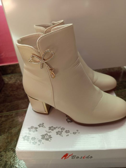 Дамски елегантни боти