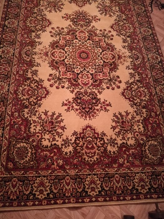 Ковер. Размер 2 на 3м. Продам.