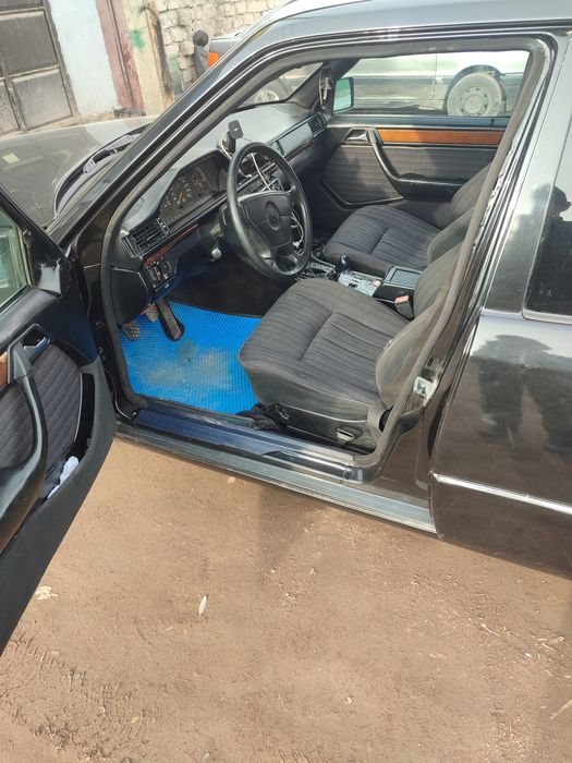 Продам Мерседес 124