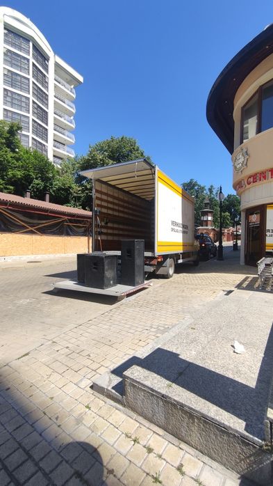 Най-качествения транспорт камион с падащ борд транспортни услуги Варна