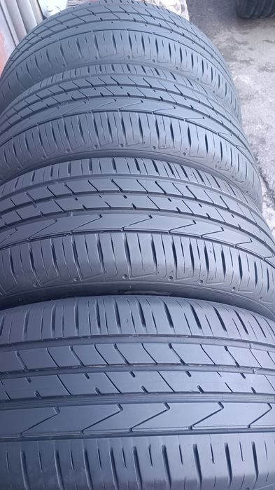 235/60/18 Hankook