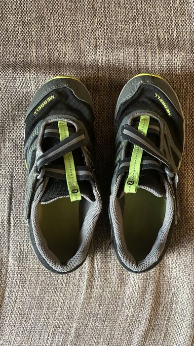 Кроссовки детские