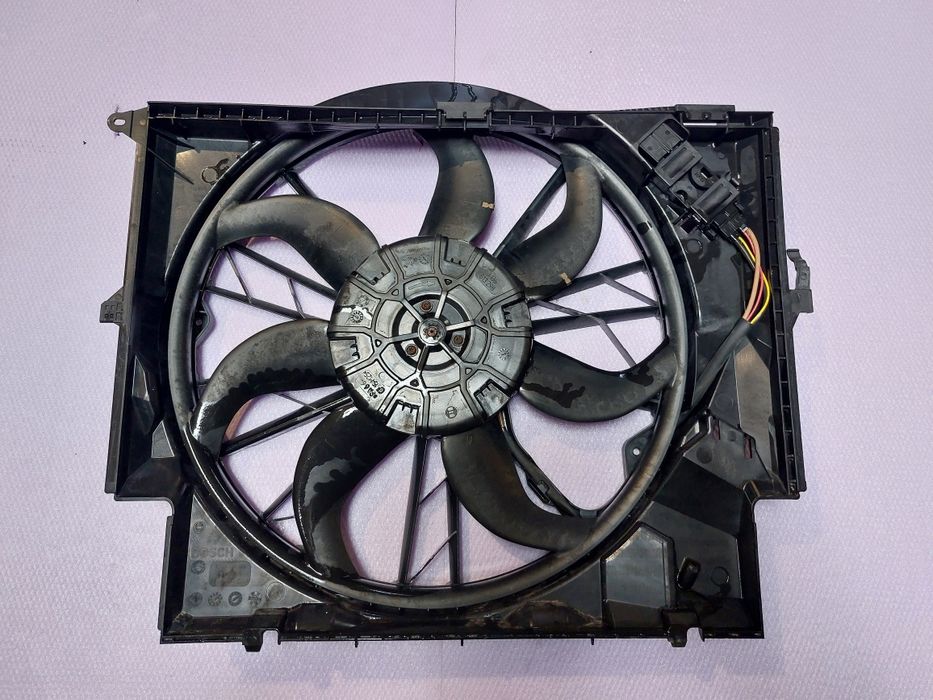 Electroventilator cu releu 600W Motor 3.0 BMW E87 E90 E91 E92 E93 E84