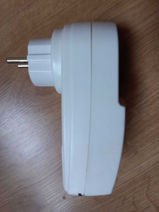 Седмичен програмируем таймер за контакт