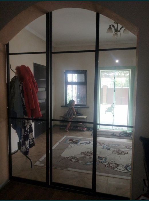 Продам раздвежные двери