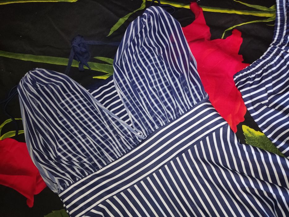 Стильный,удобный,скромный купальник