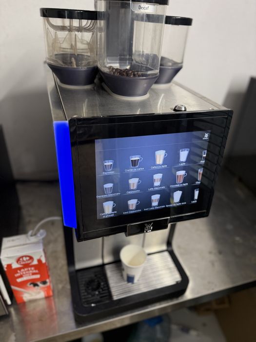 WMF 5000S+ plus Dynamic Milk,2xrasnite,1 instant,lapte proaspat