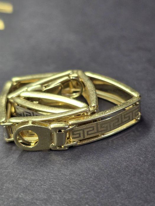 Золотой браслет.