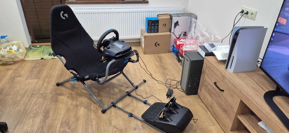 Logitech - G923, PS4/PS5/PC + Shifter Подарък + Playseat Challenge X