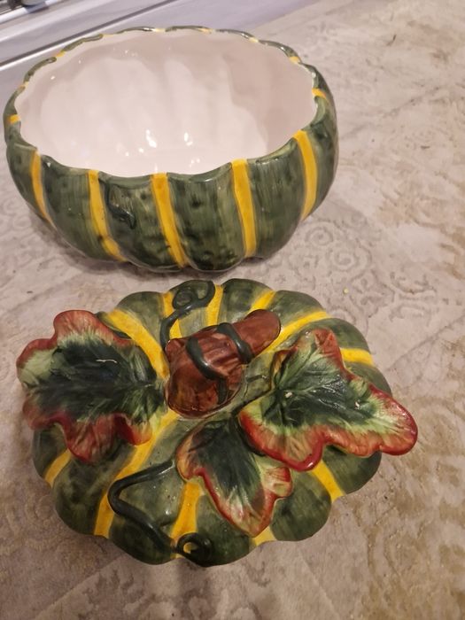 Посуда,кухонные назыание тыква