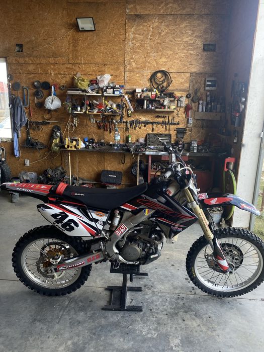 Se vinde Honda crf250r