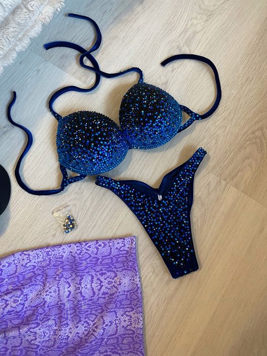 Costum Bikini Fitness – stare impecabilă, cristale Xirius