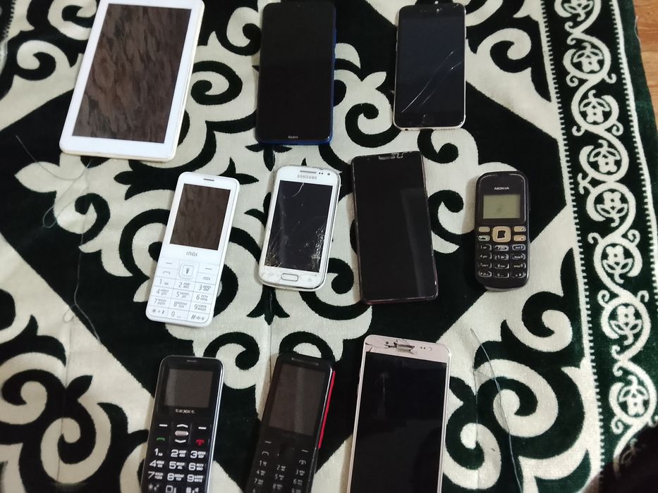 Телефоны на запчать