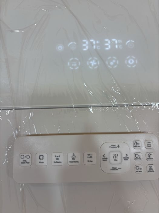 Мултифункционална смарт тоалетна с подгрев, сушене,